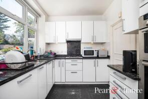 38, Hoop Lane, Golders Green, London NW11 8BU