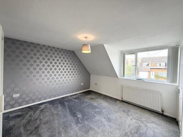 3 bed Semi-Detached to rent Image 6