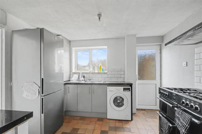 Kitchen_1.jpeg