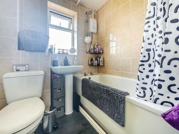 Bathroom.JPG