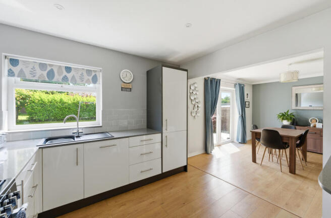 2 bed Detached Bungalow for sale Image 8