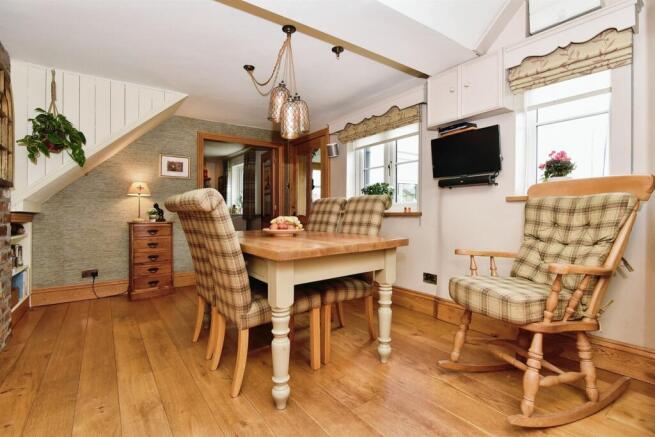 Dining Room: