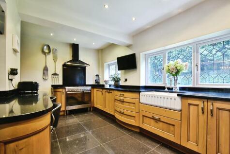 Handforth Road, Wilmslow, SK9