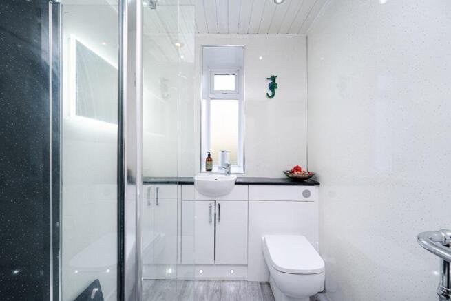 Shower Room / WC