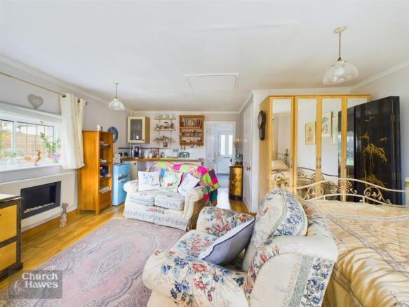 CAM04964G0-PR0024-STILL021.jpg