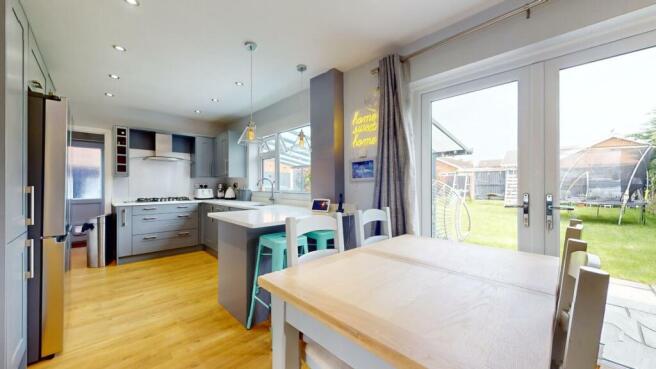 KITCHEN/DINER