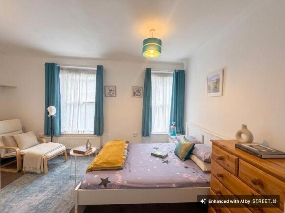Large room to first floor