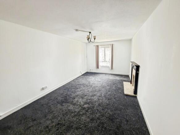 Nayland Drive, Clacton-On-Sea, CO16 photo 4