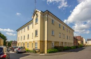 Flat 8, 33, Ashcombe Crescent, Witney OX28 6GJ