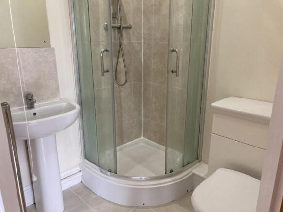 Bedroom Two En Suite.jpg