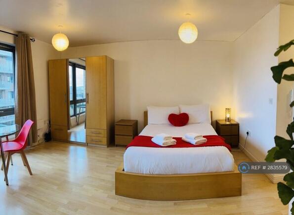 Comfy, Cosy Double Bed For a Good Night