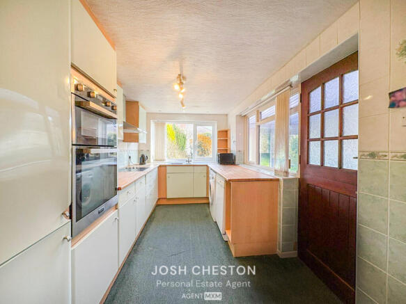 3 bed Detached Bungalow for sale Image 10