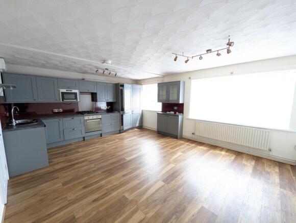 lounge/kitchen/dining
