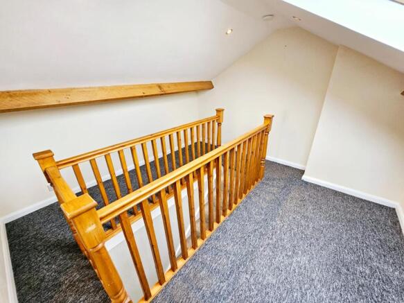 3 bed Semi-Detached Bungalow for sale Image 11