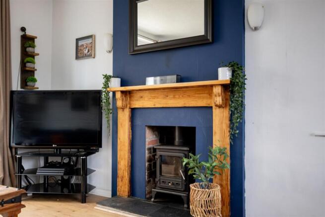 2 bed Semi-Detached for sale Image 4