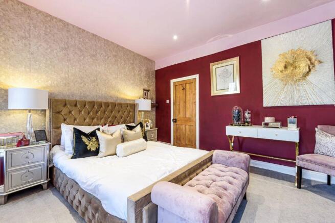 Bedroom 1 (Double)