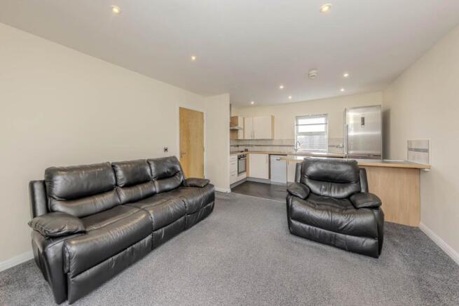 Chasewater Drive, Stoke-On-Trent, ST6 photo 4