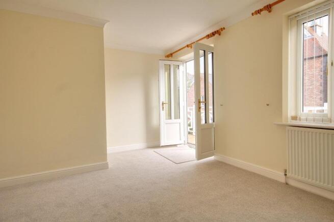 3 bed House to rent Image 8