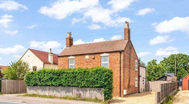 Nelsons Cottage - Front Photo.jpg