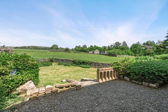 4 bed Detached for sale Image 4