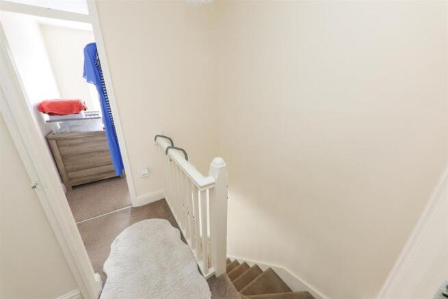 3 bed House for sale Image 8