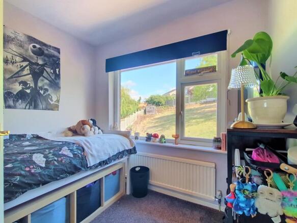 3 bed Semi-Detached for sale Image 12