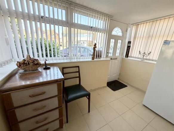 3 bed Semi-Detached for sale Image 8
