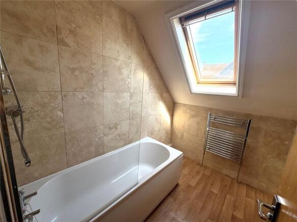 1 bed Apartment to rent Image 8