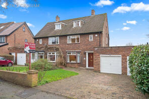 64, Alington Grove, Wallington SM6 9NG