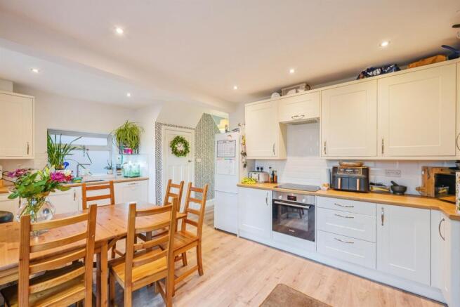 Open Plan Kitchen Diner: