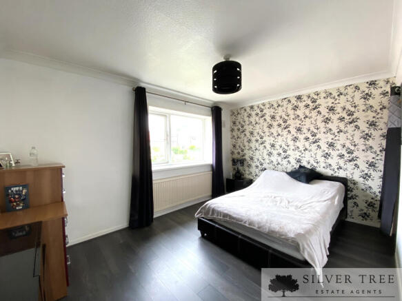 3 bed Semi-Detached for sale Image 7