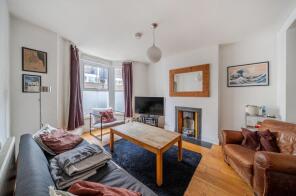 126, Marlborough Road, London N19 4NN