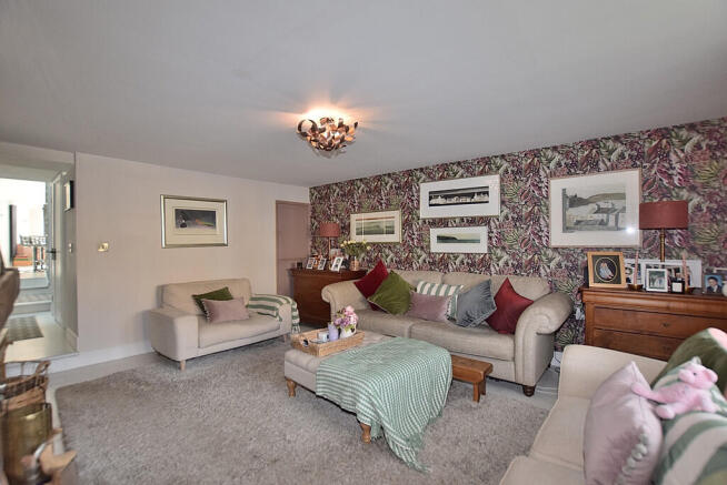 4 bed Cottage for sale Image 10