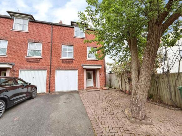 4-bed semi-detached on Goldhill Gardens, South Knighton, Leicester, LE2, £350,000