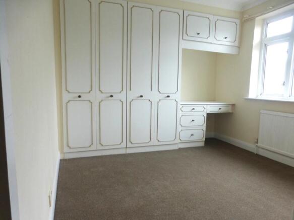BEDROOM 2