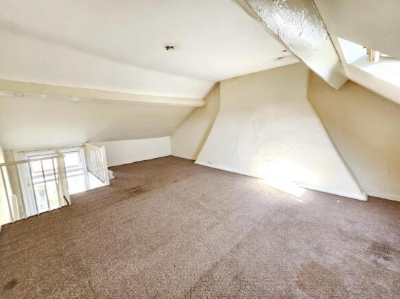 2 bed Terraced for sale Image 8