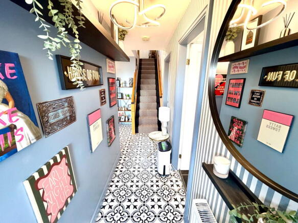 2 bed Terraced for sale Image 12
