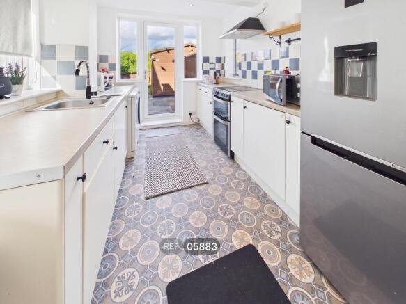 Kitchen / Dining area