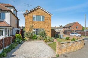 27a, Somerset Avenue, Rochford SS4 1QB