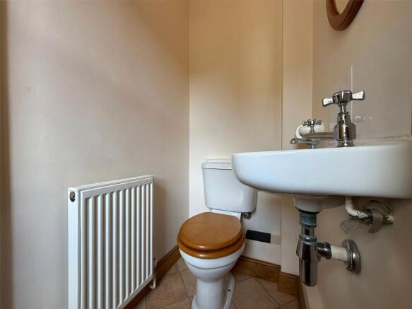 3 bed Semi-Detached for sale Image 9