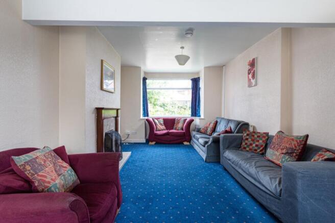 4 bed Semi-Detached for sale Image 4