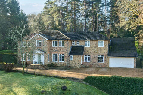 Star Hill Drive, Churt, Farnham, GU10