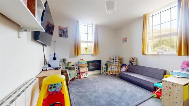 8-Yew-Tree-House-08262025_114159.jpg