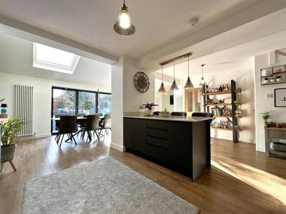 Open-Plan Kitchen Space 696