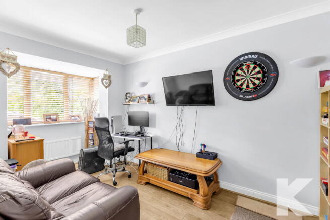 4 bed Detached for sale Image 11