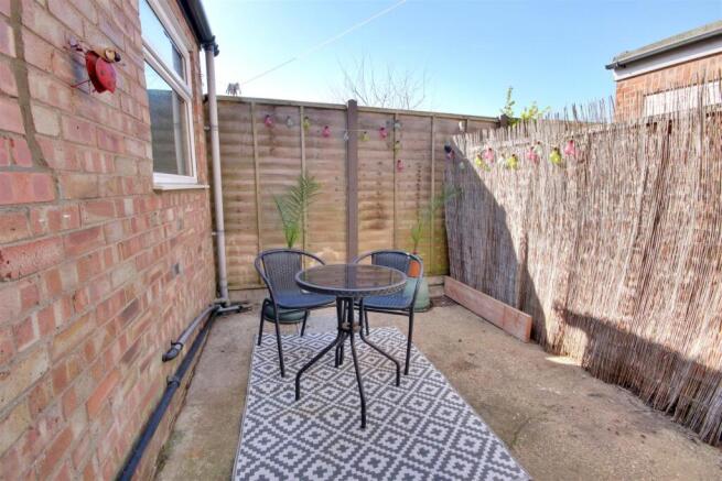 2 bed Semi-Detached for sale Image 4