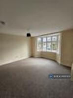 Flat 3, 20, Dracaena Avenue, Falmouth TR11 2EQ