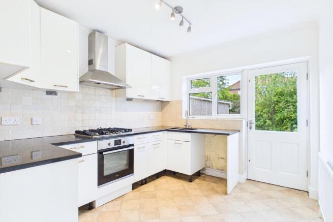 4 bed Semi-Detached for sale Image 2