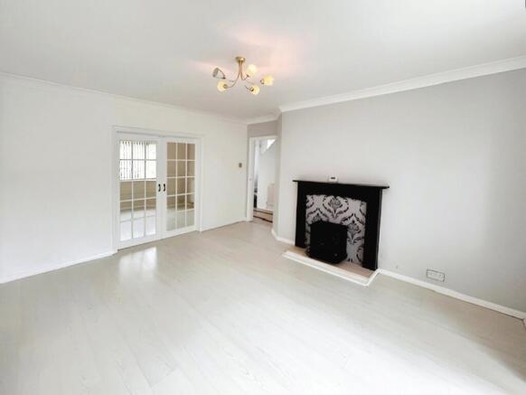 3 bed Semi-Detached to rent Image 5