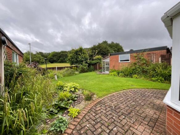 Kingsnorth Place, Stoke-On-Trent, ST3 photo 4